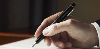 الاستفتاء هو حق الجماهير، لكن البارزاني والنزعة القومية الكردية هما نقطة ضعفه!